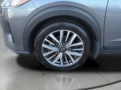 Used 2024 Nissan Kicks SV FWD image 29