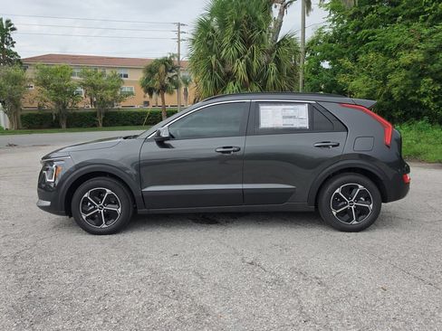 New 2026 Kia Niro EX FWD image 5