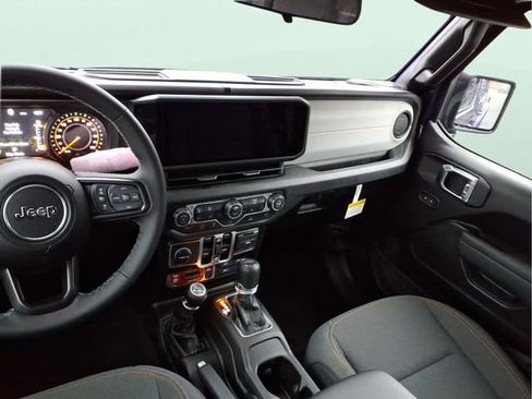 New 2026 Jeep Gladiator Willys image 13