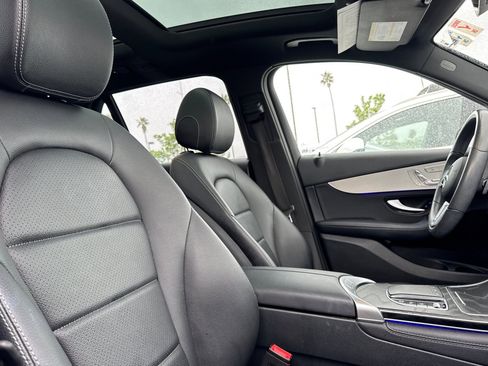 Used 2021 Mercedes-Benz GLC 300 4MATIC image 31