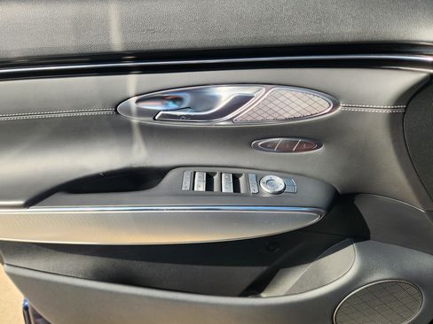 Used 2023 Genesis GV70 2.5T Select w/ Select Package image 31