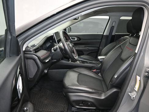 Used 2022 Jeep Compass Trailhawk w/ Trailhawk Convenience Group image 13