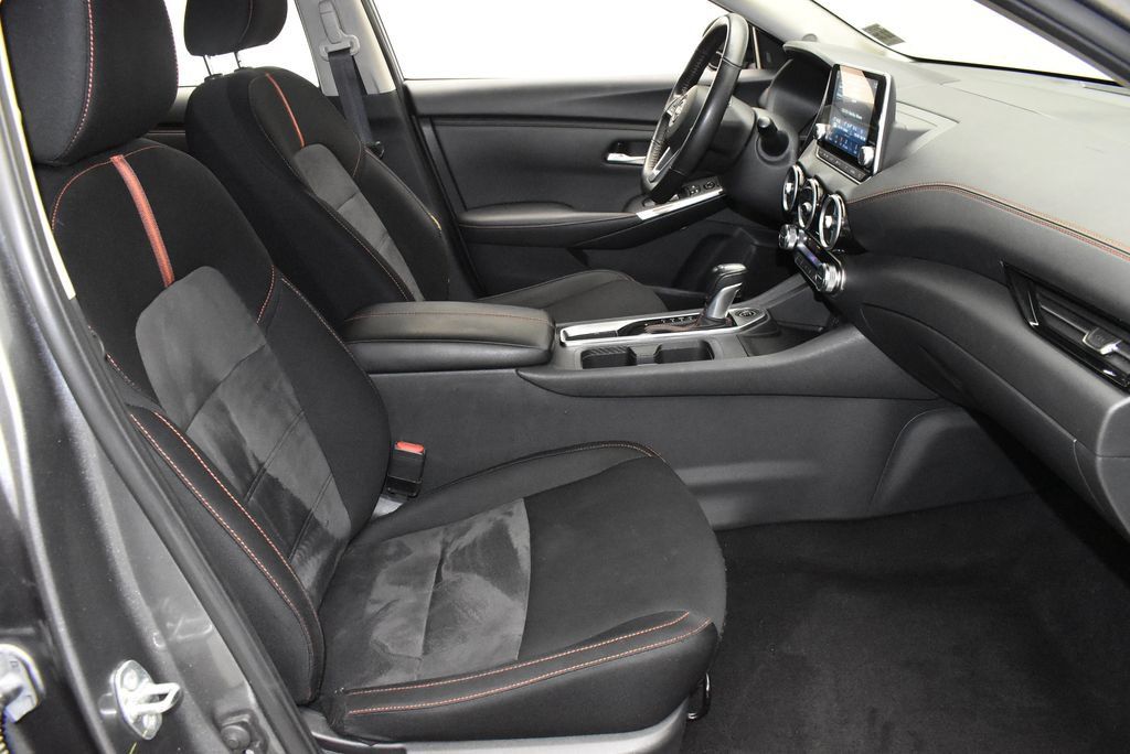Used 2024 Nissan Sentra SR FWD image 25