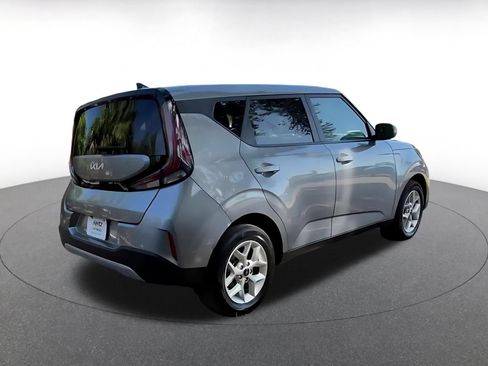 Used 2025 Kia Soul LX w/ LX Technology Package FWD image 15