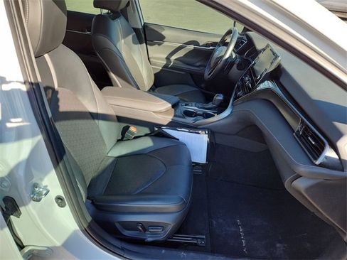Used 2022 Toyota Camry XSE image 26