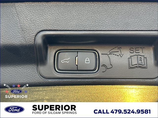 Used 2024 Ford Explorer XLT w/ Equipment Group 202A AWD/4WD image 8