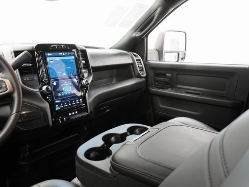 Used 2024 RAM 3500 Tradesman image 22