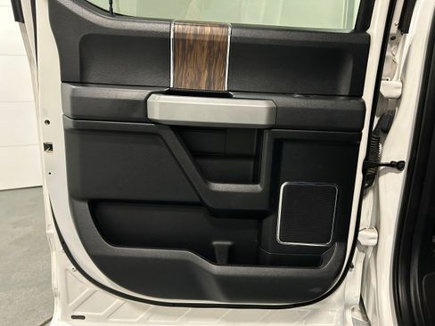 Used 2019 Ford F150 Lariat image 26