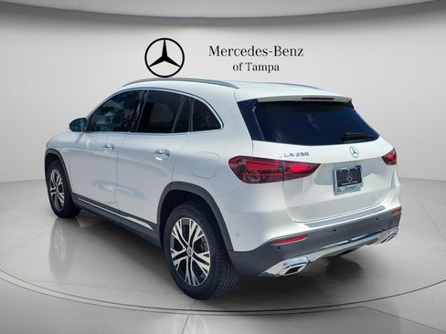 Certified 2025 Mercedes-Benz GLA 250 image 2