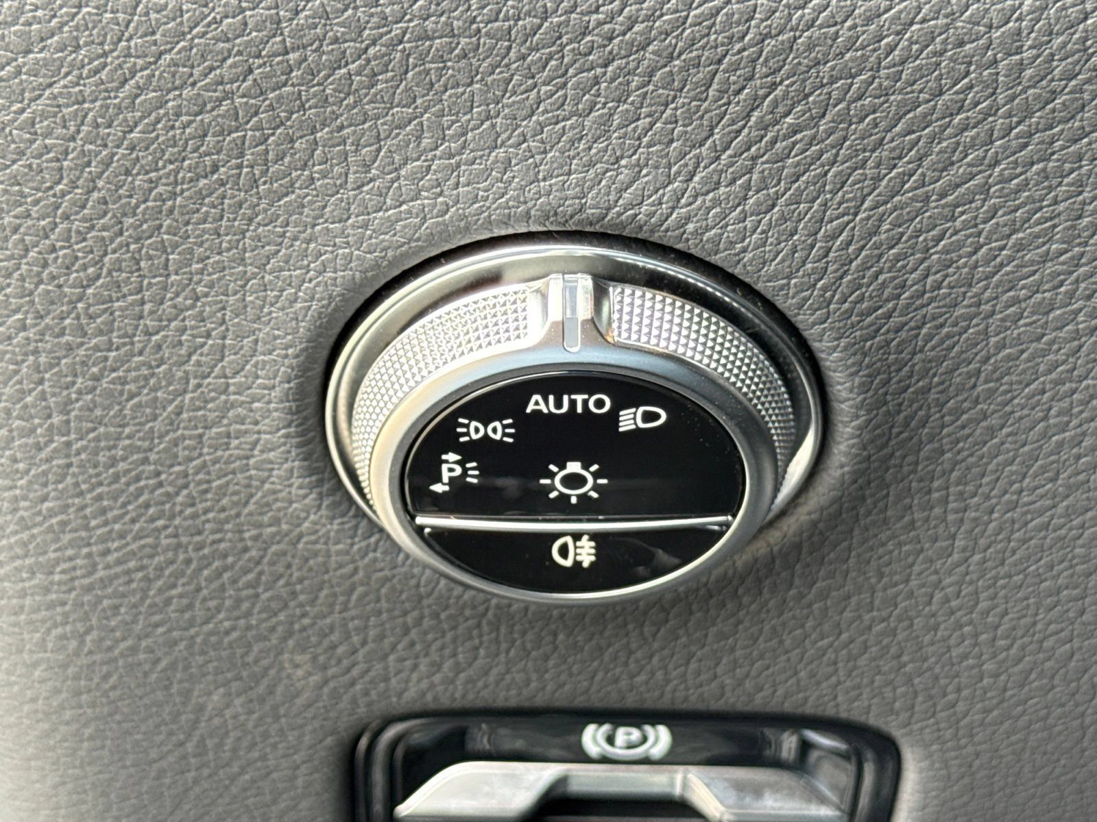 Used 2026 Mercedes-Benz GLC 300 image 30