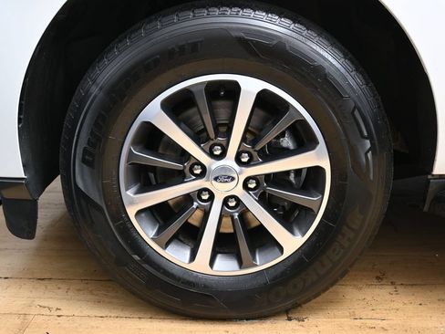 Used 2021 Ford Expedition XL AWD/4WD image 11