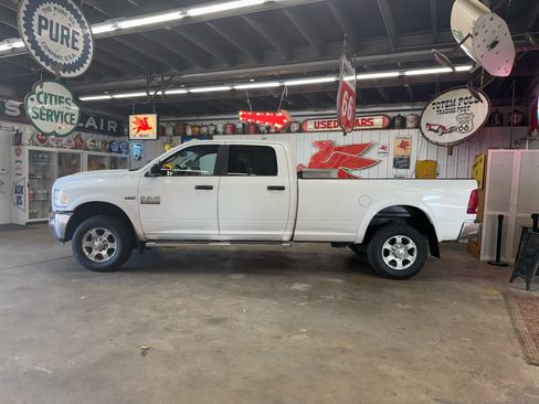 Used 2016 RAM 2500 Outdoorsman image 2