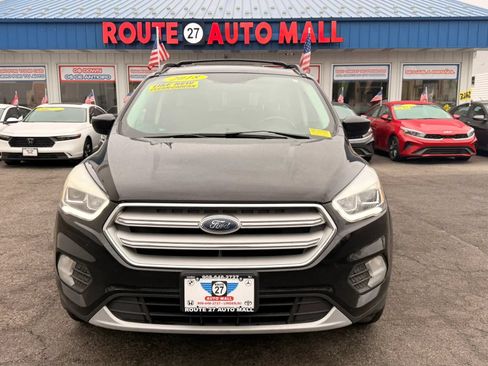Used 2018 Ford Escape SEL AWD/4WD image 3