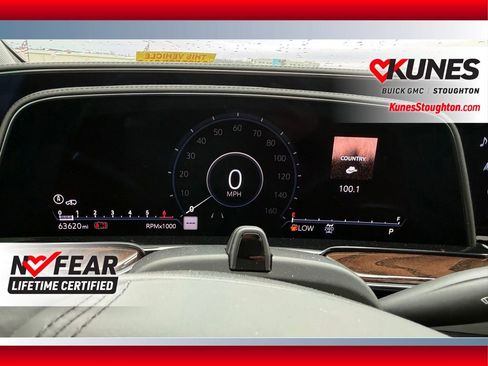 Used 2022 Cadillac Escalade Sport Platinum image 14