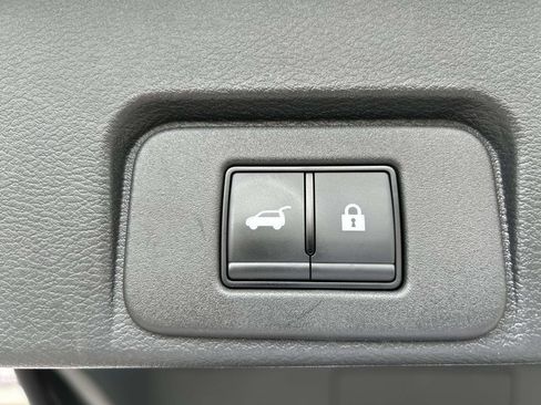 Used 2023 Nissan Rogue Platinum w/ Platinum Premium Package FWD image 11