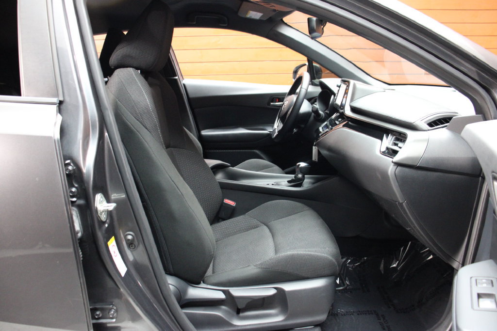 Used 2018 Toyota C-HR XLE FWD image 15