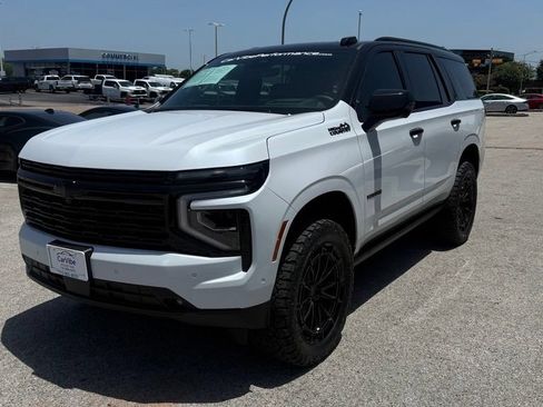 Used 2026 Chevrolet Tahoe High Country AWD/4WD image 4