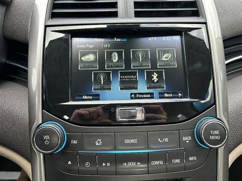 Used 2015 Chevrolet Malibu LT w/ Leather Package image 16