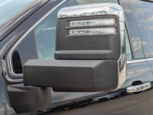 Certified 2023 GMC Sierra 3500 Denali w/ Denali Black Diamond Edition AWD/4WD image 33