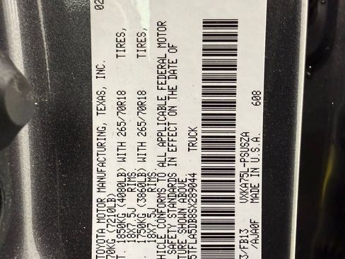 Used 2025 Toyota Tundra SR5 w/ SR5 Convenience Package AWD/4WD image 19