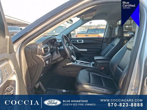 Certified 2022 Ford Explorer XLT w/ Equipment Group 202A image 14