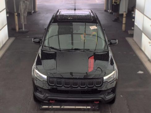 Used 2022 Jeep Compass Trailhawk w/ Trailhawk Elite Group AWD/4WD image 3