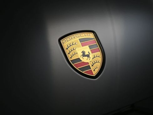 Certified 2024 Porsche Macan Turbo image 13