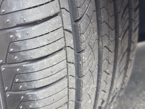 Used 2022 Ford Transit Connect XLT image 29