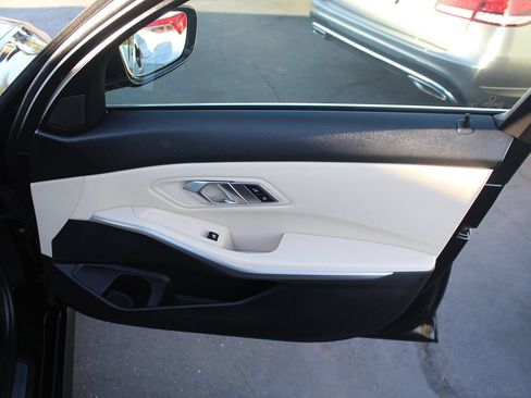 Used 2019 BMW 330i Sedan w/ Driving Assistance Package RWD image 12