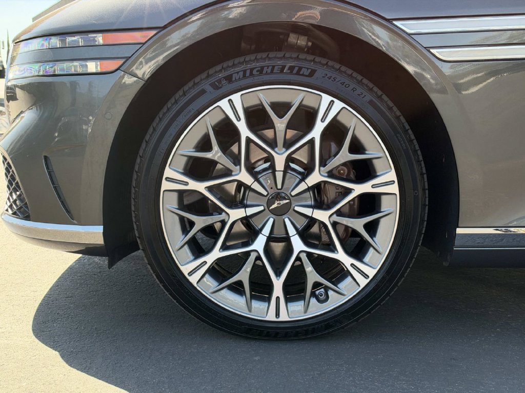 Certified 2023 Genesis G90 3.5T AWD/4WD image 25