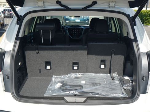 New 2026 Subaru Ascent Limited AWD/4WD image 12
