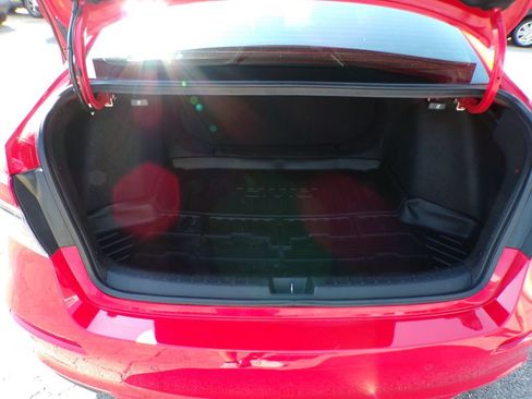 Used 2022 Honda Civic Touring image 9
