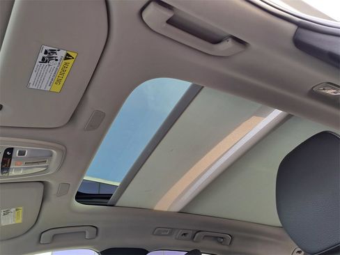 Used 2025 Volvo XC60 B5 Plus image 19