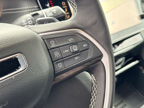 New 2026 Jeep Grand Cherokee Altitude AWD/4WD image 29