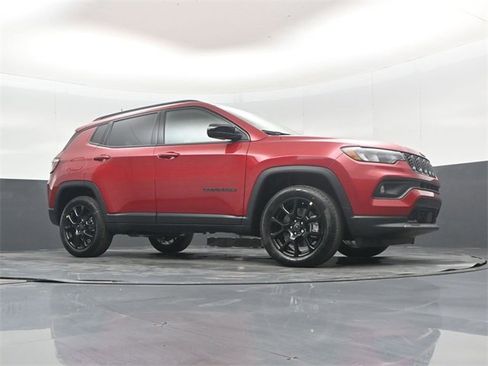 New 2026 Jeep Compass Latitude image 38