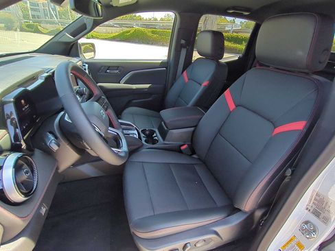 Used 2026 Chevrolet Colorado Z71 w/ Z71 Convenience Package 2 AWD/4WD image 23