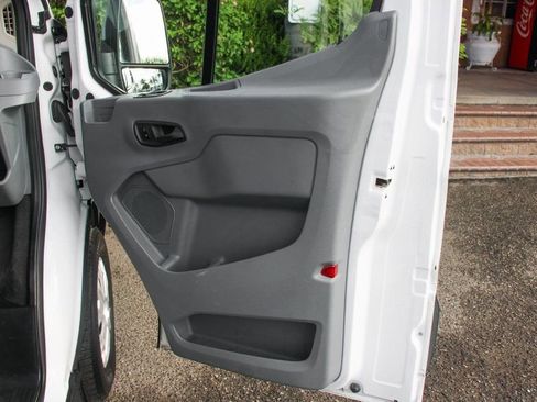 Used 2018 Ford Transit 350 XLT image 36