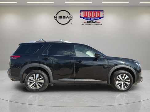 Certified 2024 Nissan Pathfinder SL AWD/4WD image 2