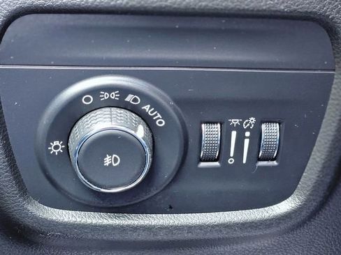 Used 2024 Jeep Grand Cherokee L Limited w/ Luxury Tech Group II image 20