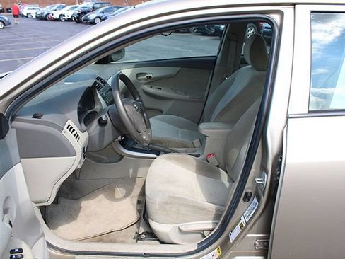 Used 2009 Toyota Corolla LE w/ All Weather Guard Pkg FWD image 11