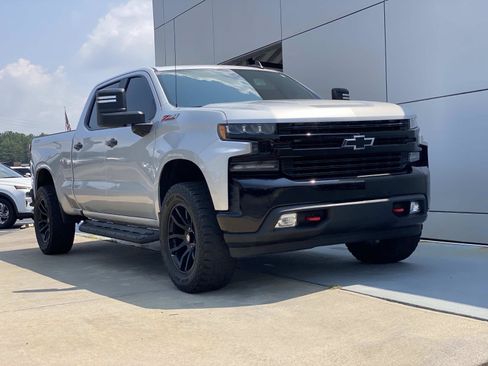 Used 2020 Chevrolet Silverado 1500 LT Trail Boss w/ Bed Protection Package AWD/4WD image 2