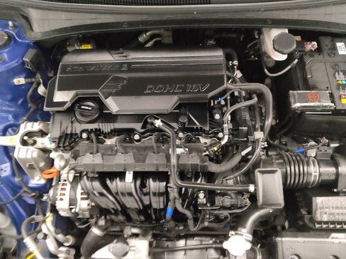 Used 2024 Hyundai Elantra SEL image 30