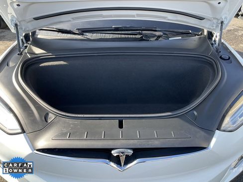 Used 2019 Tesla Model X P100D image 13