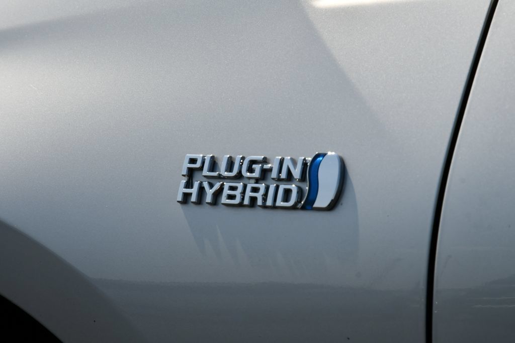 Used 2021 Toyota Prius Prime XLE FWD image 13