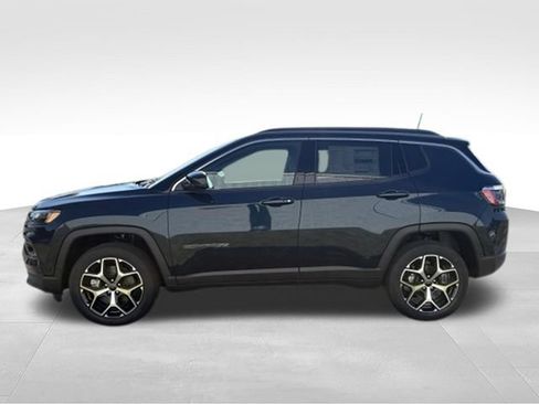New 2026 Jeep Compass Limited AWD/4WD image 12