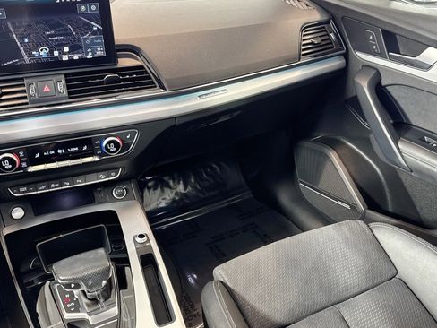 Used 2022 Audi Q5 e Prestige w/ Prestige Package image 22