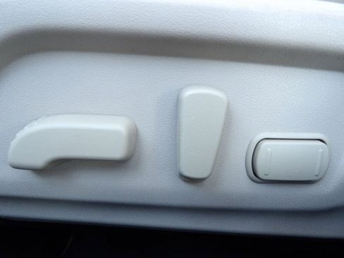 Used 2019 Subaru Outback 2.5i Limited w/ Popular Package #2 image 15