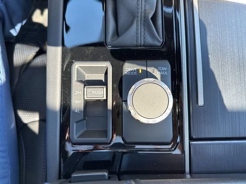 New 2026 Toyota Tundra Platinum AWD/4WD image 18