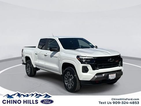 Used 2024 Chevrolet Colorado Z71 w/ Advanced Trailering Package AWD/4WD image 1