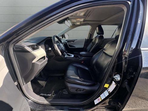 Used 2019 Toyota RAV4 XLE w/ Convenience Package image 11